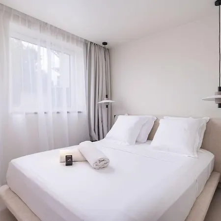 Sublime De Prestige- 4 Pers- Decoration Soignee Daire